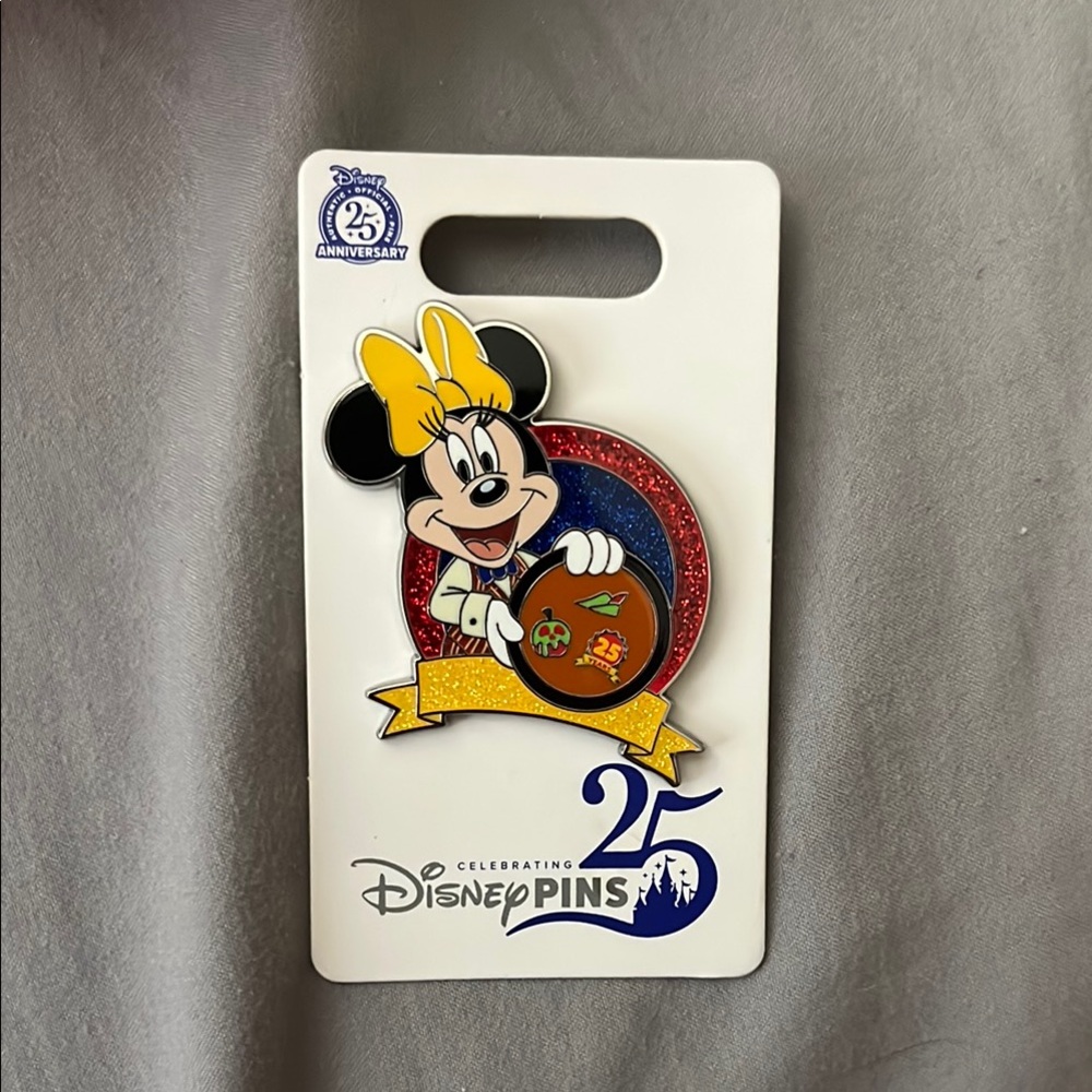 Disney Minnie Mouse 25 years pin trading pin